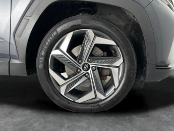 Hyundai Tucson 1.6 h T-GDi 13.8kWh Premium Plug-in 4WD (265 ps) - LED - REVERSE
