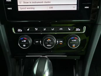 Volkswagen Golf 2.0 TSI GPF GTI Performance DSG (245 ps) - REVERSE CAM - HEATED 