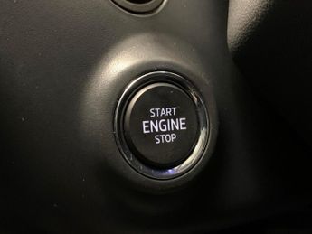 Skoda Enyaq 62kWh 60 (DC120kW) (179 ps) - NAV - WIFI - BLUETOOTH