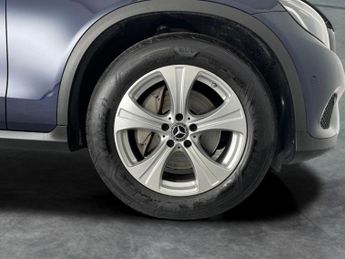 Mercedes-Benz GLC 2.1 GLC220d Sport G-Tronic+ 4MATIC (170 ps) - MIRROR PACKAGE - B