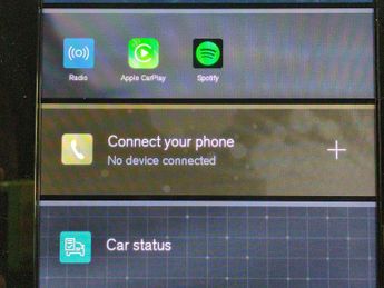 Volvo XC40 Recharge 69kWh Plus (231 ps) - KEYLESS ENTRY - AUTO PARK - LED