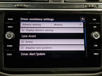 Volkswagen Tiguan 2.0 TDI SE Navigation DSG 4Motion (150 ps) - BLUETOOTH
