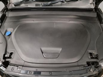 Volvo XC40 Recharge 69kWh Plus (231 ps) - KEYLESS ENTRY - AUTO PARK - LED