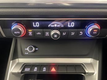 Audi Q3 2.0 TDI 40 Sport S Tronic quattro (190 ps) - LANE DEPARTURE  - B