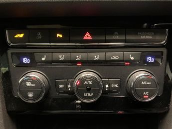 Seat Leon 2.0 TSI Cupra 300 ST DSG 7 Spd 4Drive (300 ps) - NAV - BLUETOOTH