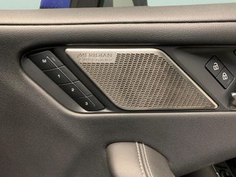 Jaguar I-PACE 400 90kWh HSE 4WD (400 ps) - MERIDIAN AUDIO - HEATED STEERING