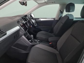 Volkswagen Tiguan 2.0 TDI SE Navigation DSG 4Motion (150 ps) - BLUETOOTH
