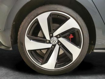 Volkswagen Golf 2.0 TSI GPF GTI Performance DSG (245 ps) - REVERSE CAM - HEATED 