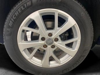Audi Q3 2.0 TDI 40 Sport S Tronic quattro (190 ps) - LANE DEPARTURE  - B