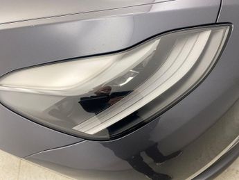 Tesla Model Y (Dual Motor) Long Range 4WDE (384 bhp) - LED - REVERSE CAM - NAV