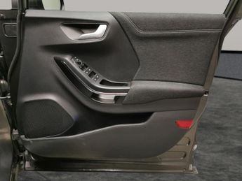Ford Puma 1.0T EcoBoost MHEV Titanium DCT (125 ps) - CLOTH - EBONY - CARPL