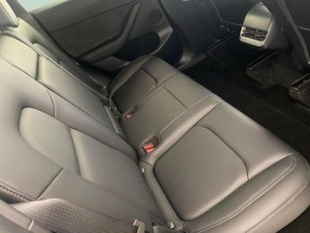 Tesla Model Y (Dual Motor) Long Range 4WDE (384 bhp) - LED - REVERSE CAM - NAV