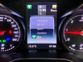 Mercedes-Benz GLC 2.1 GLC250d AMG Line (Premium Plus) G-Tronic+ 4MATIC (204 ps) - 