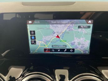 Mercedes-Benz GLA 1.3 GLA200 AMG Line 7G-DCT (163 ps) - HEATED LEATHER