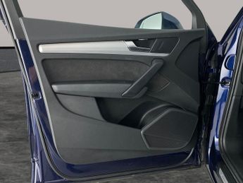 Audi Q5 2.0 TDI 40 S line S Tronic quattro (190 ps) - SPORTS SEATS - DAB