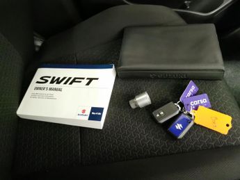Suzuki Swift 1.2 Dualjet MHEV SZ5 CVT (83 ps) - LED - NAV - BLIND SPOT ASSIST