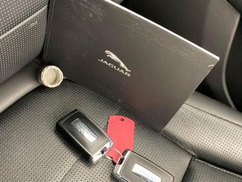 Jaguar F-PACE 2.0 D200 MHEV R-Dynamic SE AWD (204 ps) - CARPLAY - KEYLESS ENTR