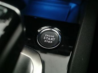 Peugeot 3008 1.6 13.2kWh Allure Plug-in e-EAT (225 ps) - BLIND SPOT ASSIST