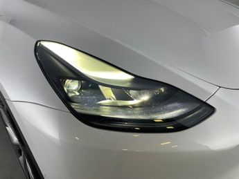 Tesla Model Y (Dual Motor) Long Range 4WDE (384 bhp) - REVERSE CAM - NAV - LEA