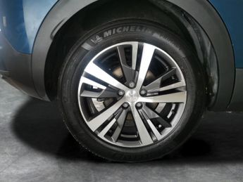 Peugeot 3008 1.6 13.2kWh Allure Plug-in e-EAT (225 ps) - BLIND SPOT ASSIST
