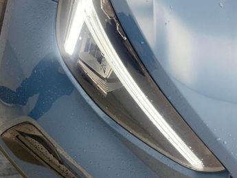 Volvo XC40 Recharge 69kWh Core (231 ps) - 19IN ALLOYS - BLUETOOTH - CRUISE