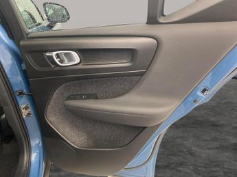Volvo XC40 Recharge 69kWh Core (231 ps) - 19IN ALLOYS - BLUETOOTH - CLIMATE