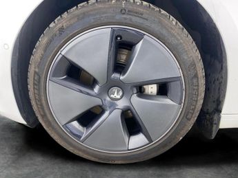 Tesla Model 3 Standard Range Plus RWD (241 bhp) - AUTO PARK - LED - REVERSE CA