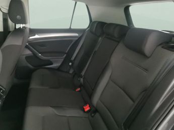 Volkswagen Golf 1.5 TSI EVO SE Nav DSG (130 ps) - CAR-NET APP-CONNECT - PARK SEN