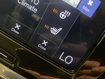 Volvo V60 2.0 D3 Momentum Pro (150 ps) - BLIND SPOT ASSIST