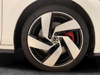 Volkswagen Golf 2.0 TSI GTI DSG (245 ps) - DIGITAL DASH - PADDLE SHIFT - PARK SE