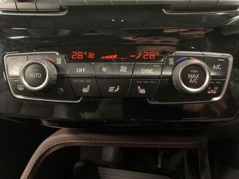 BMW X1 2.0 20d xLine xDrive (190 ps) - PARK ASSIST - REVERSE CAM - LUMB