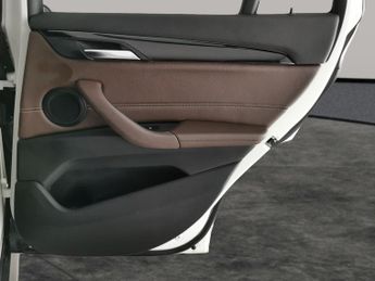 BMW X1 2.0 20d xLine xDrive (190 ps) - PARK ASSIST - REVERSE CAM - LUMB