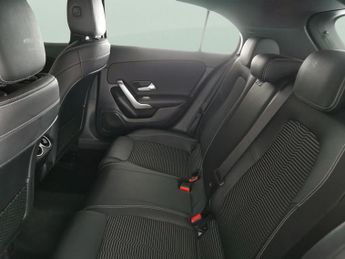 Mercedes-Benz A Class 1.5 A180d Sport 7G-DCT (116 ps) - COMFORT PACK - ACTIVE LANE KEE