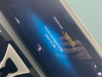 Mercedes-Benz CLA 1.3 CLA180 AMG Line Coupe 7G-DCT (136 ps) - LED - NAV - HEATED S