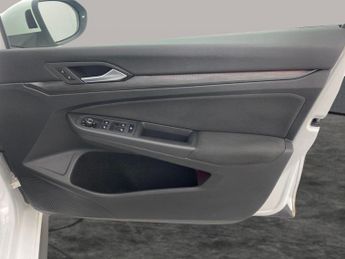 Volkswagen Golf 2.0 TDI GTD DSG (200 ps) - DIGITAL DASH - PADDLE SHIFT - PARK SE