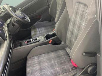 Volkswagen Golf 2.0 TDI GTD DSG (200 ps) - DIGITAL DASH - PADDLE SHIFT - PARK SE