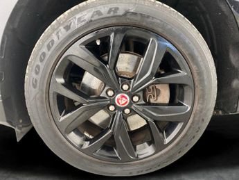 Jaguar I-PACE 400 90kWh SE 4WD (400 ps) - HEATED STEERING - LANE DEPARTURE 