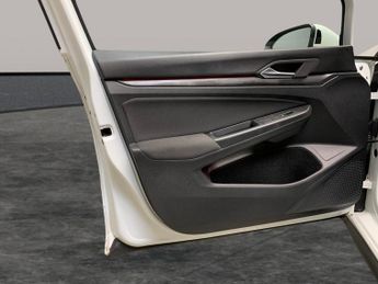 Volkswagen Golf 2.0 TSI GTI DSG (245 ps) - DIGITAL DASH - PADDLE SHIFT - PARK SE