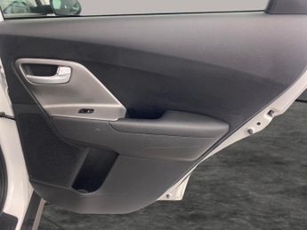 Kia Niro 39kWh 2 (134 bhp) - PADDLE SHIFT - 17IN ALLOYS - AIR CON