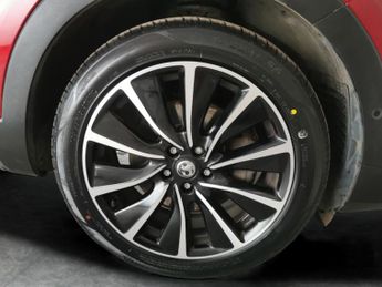 Vauxhall Grandland X 1.6 13.2kWh Business Edition Nav Premium Plug-in 4WD 4 (300 ps) 