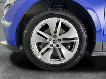 Skoda Enyaq 62kWh 60 (179 ps) - PARKING PACKAGE - COMFORT SEAT PACK - FAMILY