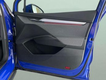 Skoda Enyaq 62kWh 60 (179 ps) - PARKING PACKAGE - COMFORT SEAT PACK - FAMILY