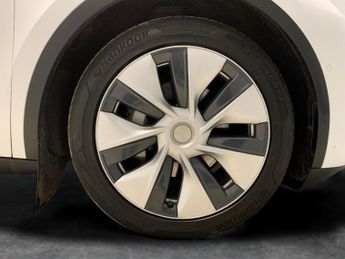 Tesla Model Y (Dual Motor) Long Range 4WDE (384 bhp) - HEATED STEERING