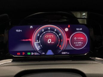 Volkswagen Golf 2.0 TSI GTI DSG (245 ps) - DIGITAL DASH - PADDLE SHIFT - PARK SE