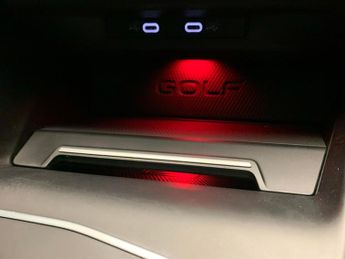 Volkswagen Golf 2.0 TSI GTI DSG (245 ps) - DIGITAL DASH - PADDLE SHIFT - PARK SE