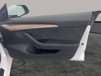 Tesla Model 3 Standard Range Plus RWD (241 bhp) - AUTO PARK - LED - REVERSE CA