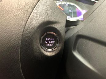 Vauxhall Grandland X 1.6 13.2kWh Business Edition Nav Premium Plug-in 4WD 4 (300 ps) 