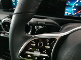 Mercedes-Benz A Class 1.5 A180d Sport 7G-DCT (116 ps) - COMFORT PACK - ACTIVE LANE KEE