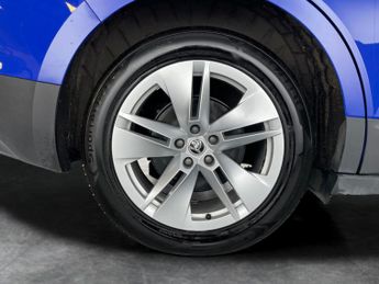 Skoda Enyaq 62kWh 60 (179 ps) - PARKING PACKAGE - COMFORT SEAT PACK - FAMILY