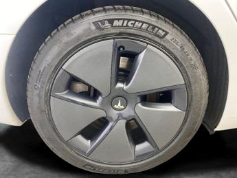 Tesla Model 3 Standard Range Plus RWD (241 bhp) - AUTO PARK - LED - REVERSE CA